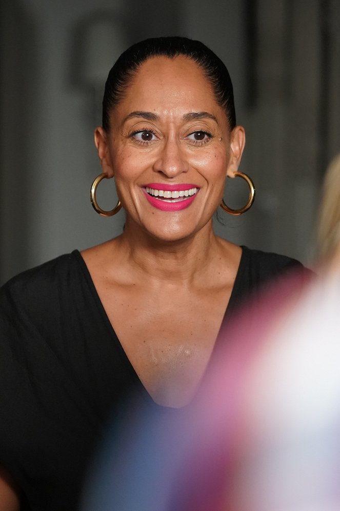 Black-ish - Season 7 - Black-Out - Kuvat elokuvasta - Tracee Ellis Ross