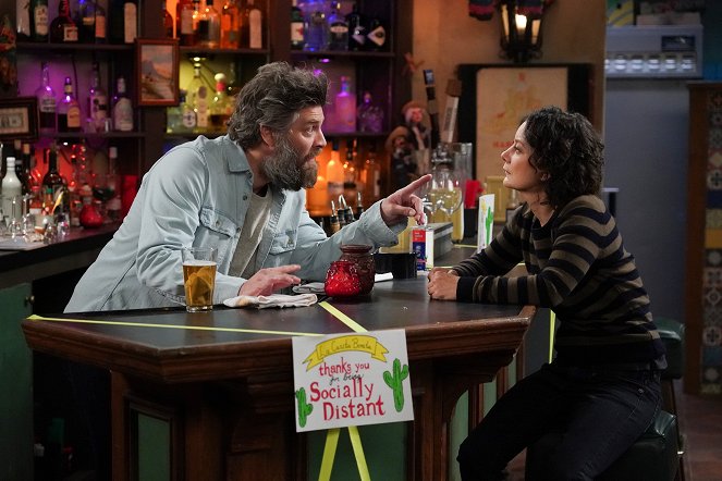 The Conners - Season 3 - Promotions, Podcasts and Magic Tea - Van film - Jay R. Ferguson, Sara Gilbert