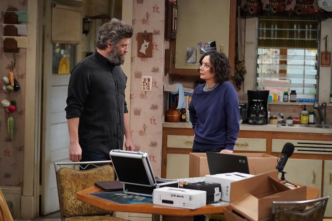 The Conners - Promotions, Podcasts and Magic Tea - Z filmu - Jay R. Ferguson, Sara Gilbert