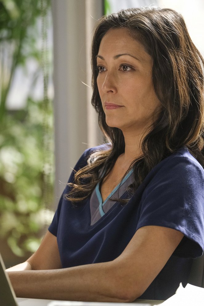 The Good Doctor - Season 4 - Parenting - Photos - Christina Chang