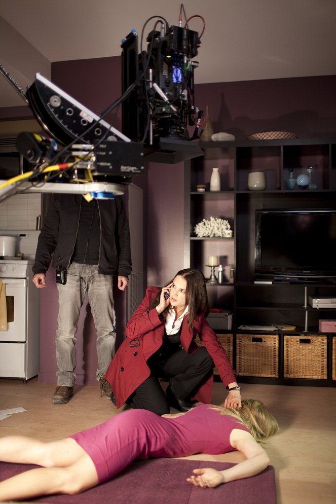 Perception - Season 1 - Pilot - Making of - Rachael Leigh Cook
