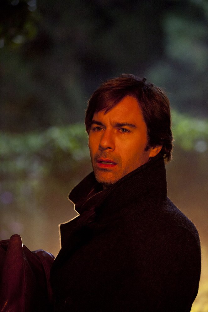 Perception - Season 1 - Shadow - Photos - Eric McCormack