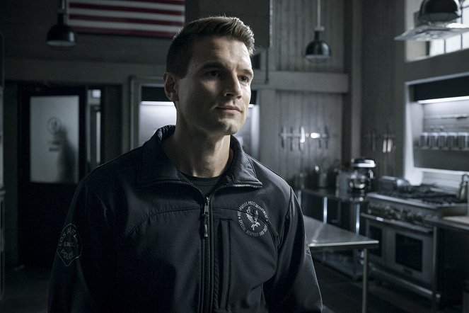 S.W.A.T. - Season 4 - Under Fire - Photos - Alex Russell