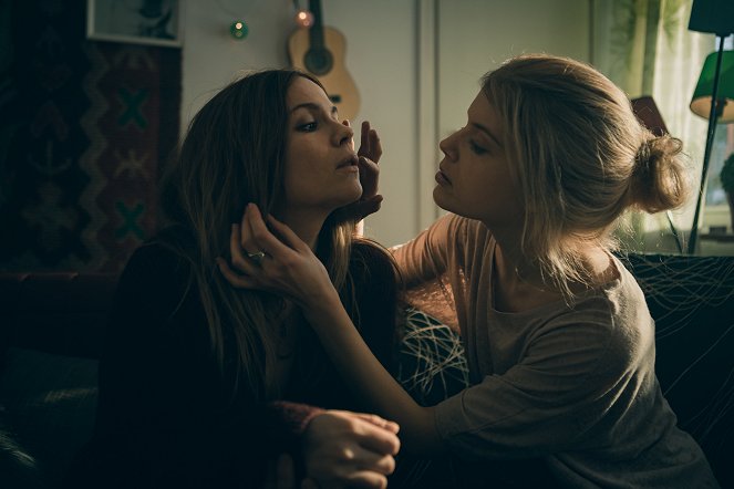 Ivalo - Season 1 - Der Keller - Filmfotos - Pihla Viitala, Alina Tomnikov