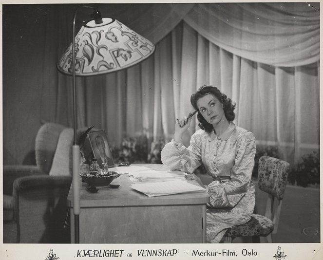 Kjærlighet og vennskap - Lobby Cards