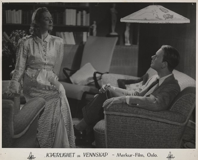 Kjærlighet og vennskap - Lobby Cards