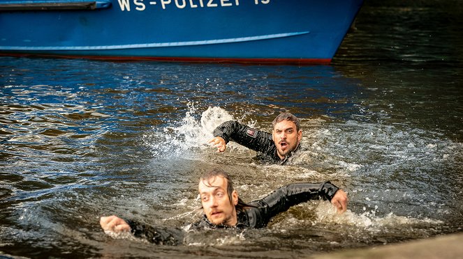 Hamburg Dockland - Season 15 - Dicke Fische - Film