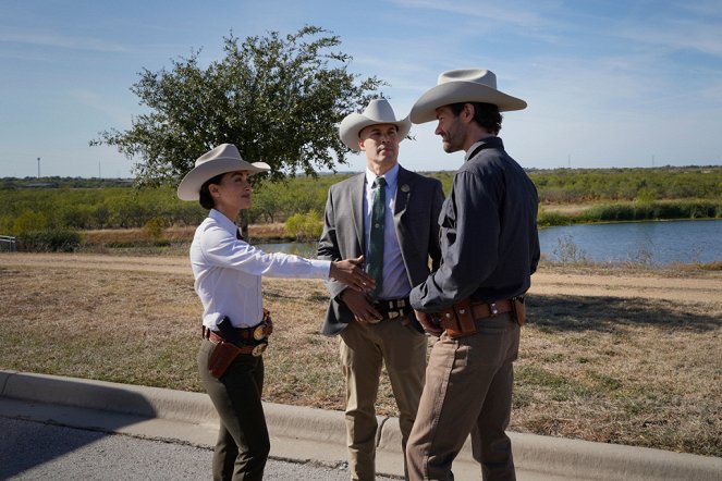 Walker - A kezdet - Filmfotók - Lindsey Morgan, Coby Bell, Jared Padalecki