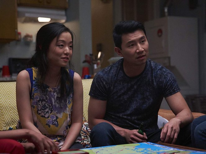 Kim's Convenience - Season 2 - House Guest - Kuvat elokuvasta - Andrea Bang, Simu Liu