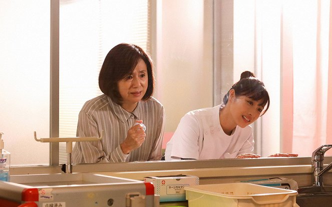 Unsung cinderella: Bjóin jakuzaiši no šohósen - Episode 11 - De la película - Mayumi Asaka, 石原さとみ