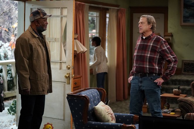 The Conners - Season 3 - Who Are Bosses, Boats and Eckhart Tolle? - Photos - John Goodman