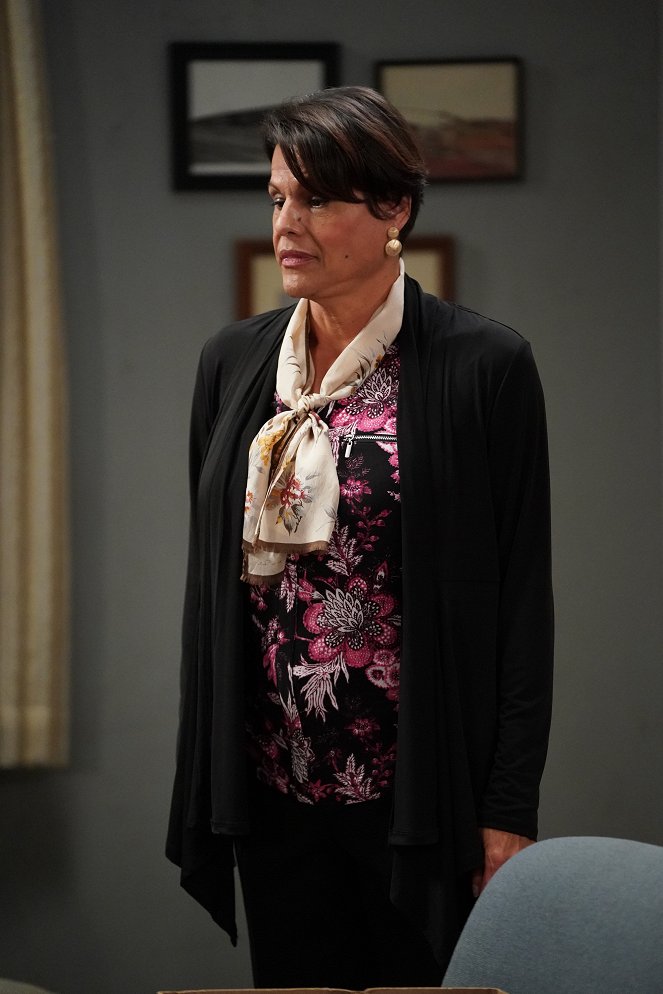 The Conners - Season 3 - Who Are Bosses, Boats and Eckhart Tolle? - Photos - Alexandra Billings