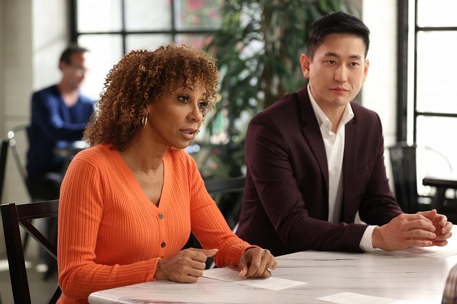 American Housewife - The Heist - De la película - Holly Robinson Peete, Jake Choi