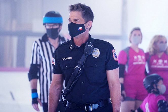 9-1-1: Lone Star - Back in the Saddle - Photos - Rob Lowe