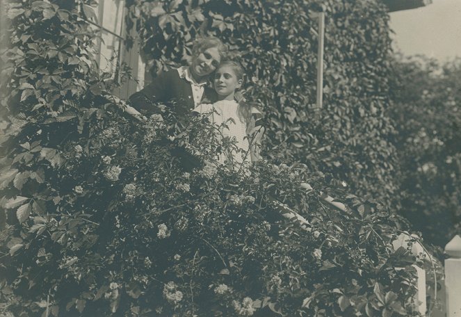 Vägen utför - Kuvat elokuvasta - Sybil Smolova
