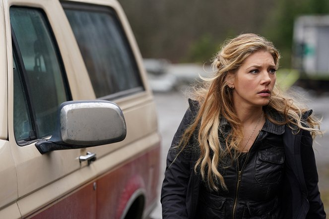 The Big Sky - Season 1 - The Wolves Are Always out for Blood - Making of - Katheryn Winnick