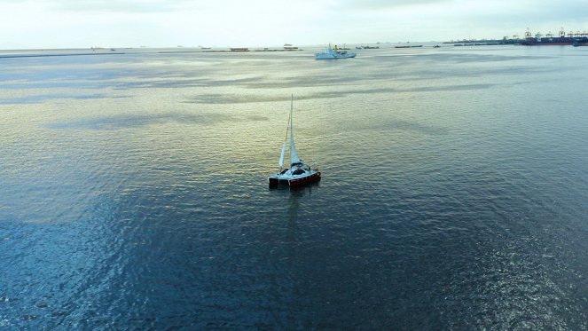 Mit Kompass und Köpfchen auf hoher See - Philippinen, Manila - Filmfotos