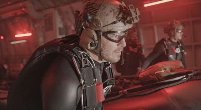 SEAL Team - Horror Has a Face - Photos - David Boreanaz