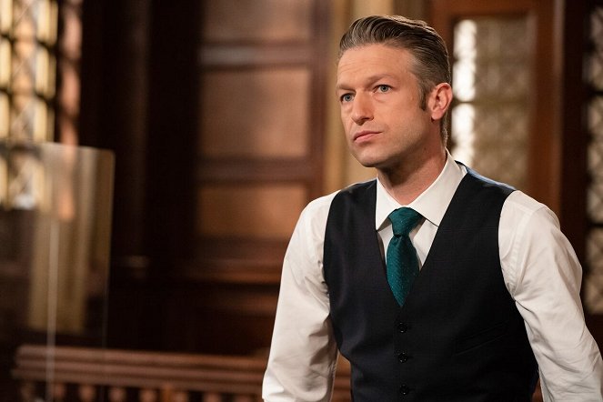 Law & Order: Special Victims Unit - Season 22 - Turn Me on Take Me Private - Photos - Peter Scanavino