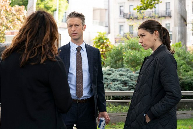 Law & Order: Special Victims Unit - Season 22 - Ballad of Dwight and Irena - Photos - Peter Scanavino