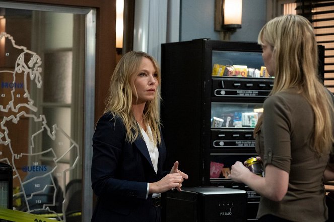 Law & Order: Special Victims Unit - Ballad of Dwight and Irena - Photos - Kelli Giddish