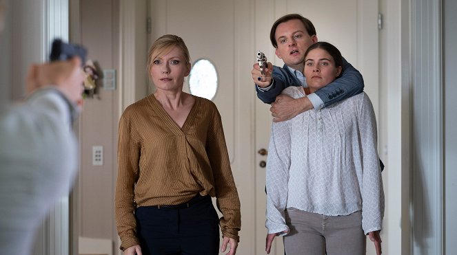 Morden im Norden - Season 7 - Mitten ins Herz - Filmfotos - Johanna-Christine Gehlen, Alexander Finkenwirth, Luise Hipp