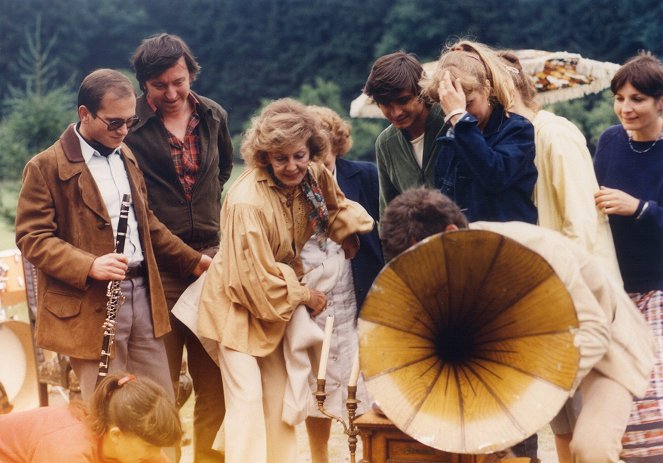 S čertem v těle - De la película - Jiří Lábus, Ljuba Hermanová, Oldřich Kaiser, Marie Durnová