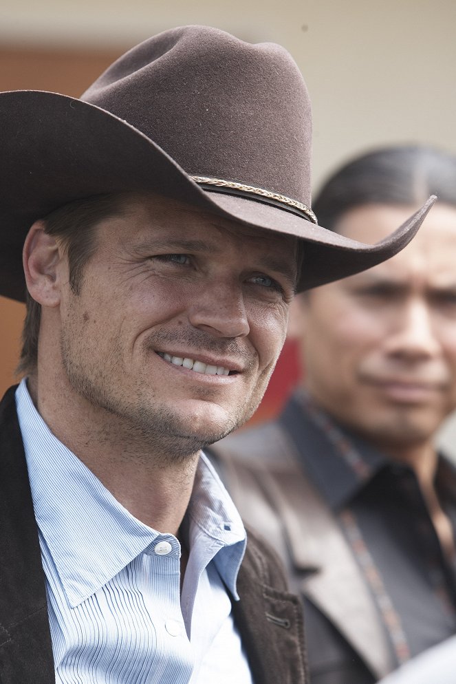 Saving Grace - Bless Me, Father, for I Have Sinned - Filmfotók - Bailey Chase