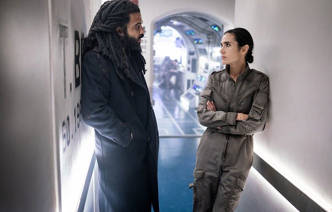 Snowpiercer - Smoulder to Life - Van film - Daveed Diggs, Jennifer Connelly