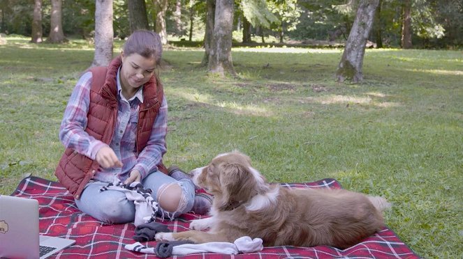 Anna und die Haustiere - Tierspielzeug selbstgemacht - Filmfotók - Annika Preil