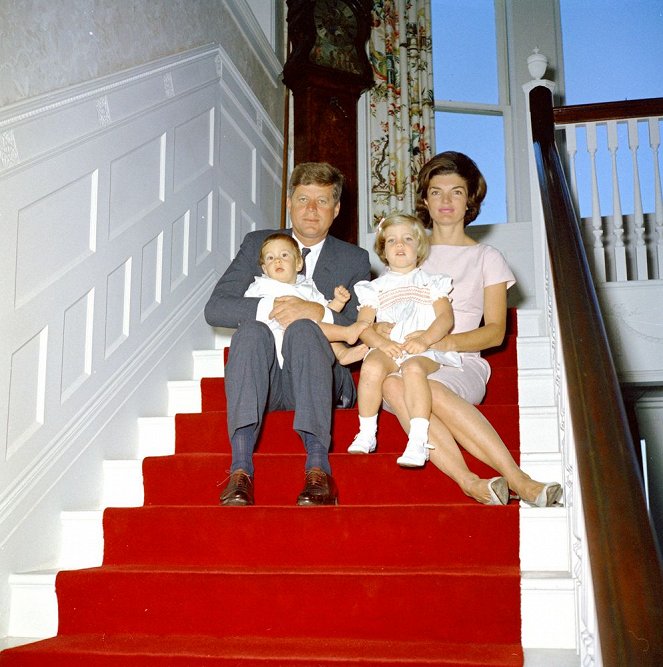 Naiset vallan takana - Kuvat elokuvasta - John F. Kennedy, Jacqueline Kennedy