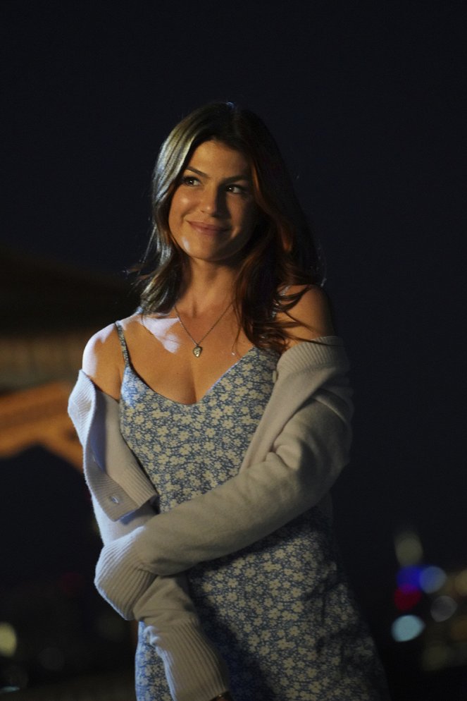 Walker - Season 1 - Pilot - Filmfotos - Genevieve Padalecki