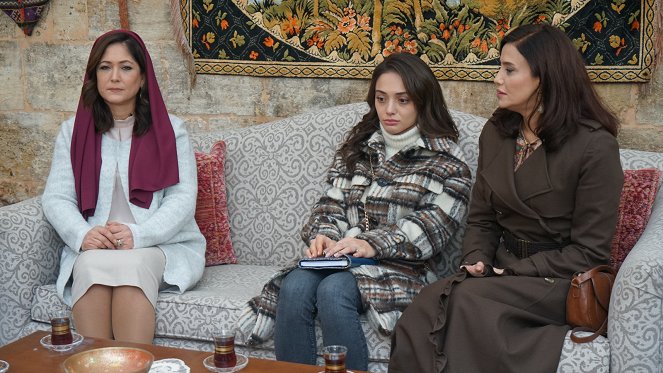 Benim Adım Melek - Episode 17 - De la película - Rabia Soytürk, Nehir Erdoğan