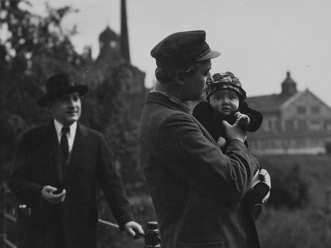 Den store barnedåpen - Filmfotos - Einar Sissener