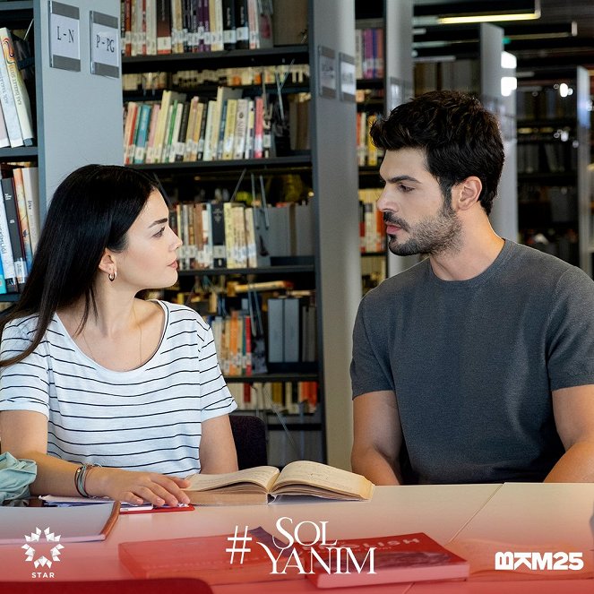 Sol Yanım - Episode 1 - Cartões lobby - Özge Yağız, Tolga Mendi