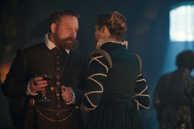 A Discovery of Witches - Season 2 - Episode 7 - Photos - Michael Jibson