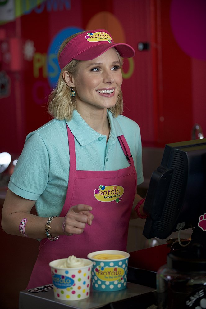 How to Be a Latin Lover - Film - Kristen Bell