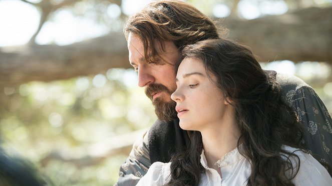 Nebeská tělesa - Místo, kam se vrátíš - Z filmu - Ewen Leslie, Eve Hewson