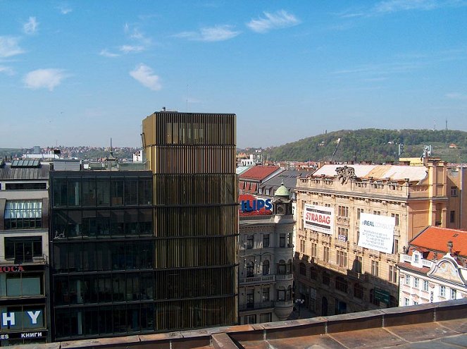 Praha, město věží - Věže Václavského náměstí - Z filmu