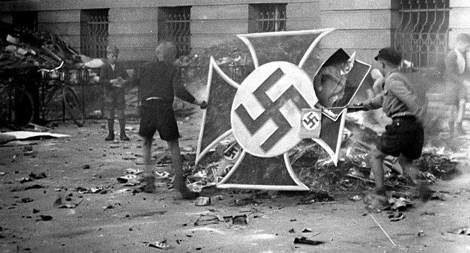 Feltárt történelem - Season 2 - A nácizmus kiirtása Németországban: Sikeres folyamat? - Filmfotók
