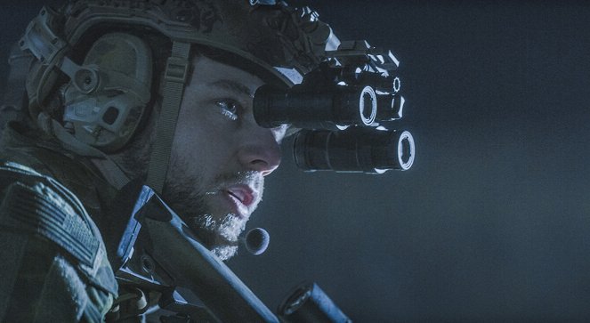 SEAL Team - All In - Filmfotók - Max Thieriot