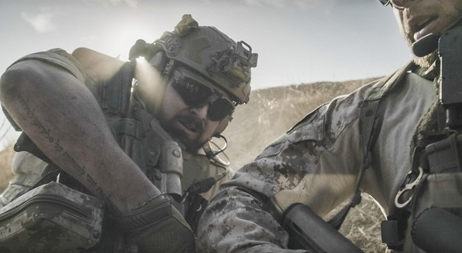 SEAL Team - All In - Kuvat elokuvasta - A. J. Buckley