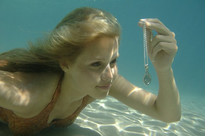 H2O: Sirenas del mar - Fiesta para chicas - De la película