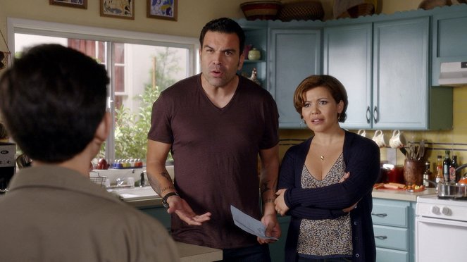 Welcome to the Family - Do filme - Ricardo Chavira, Justina Machado