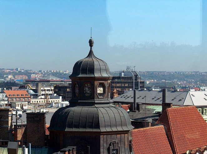 Praha, město věží - Věže mezi Petrským náměstím a Hlavním nádražím - Z filmu