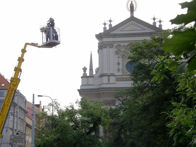 Praha, město věží - Věže Karlova náměstí a okolí - Do filme