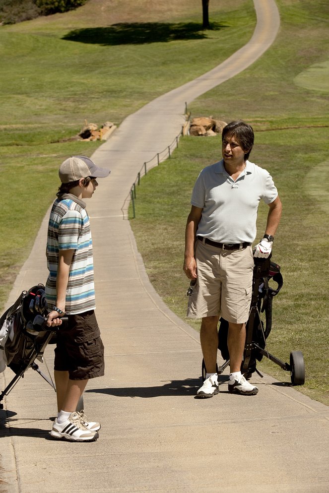 Men of a Certain Age - Mind's Eye - Van film - Braeden Lemasters, Ray Romano