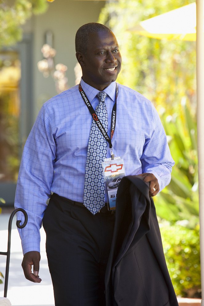 Men of a Certain Age - The Bad Guy - Photos - Andre Braugher