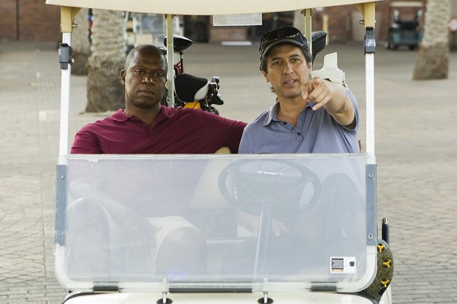 Men of a Certain Age - Let the Sunshine In - Van film - Andre Braugher, Ray Romano