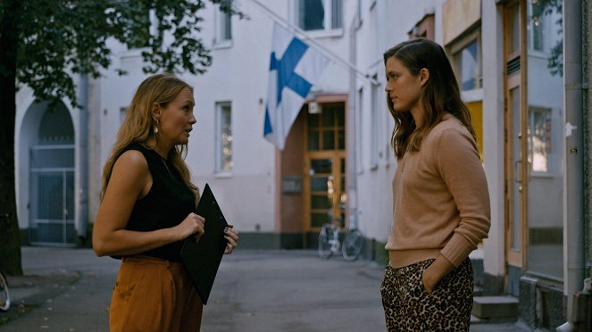 Sukuni salat - Van film - Marja Hintikka, Krista Kosonen